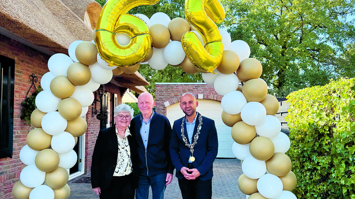 Hovestad 65 jr getrouwd.jpg