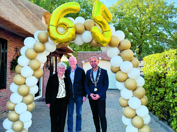 Hovestad 65 jr getrouwd.jpg