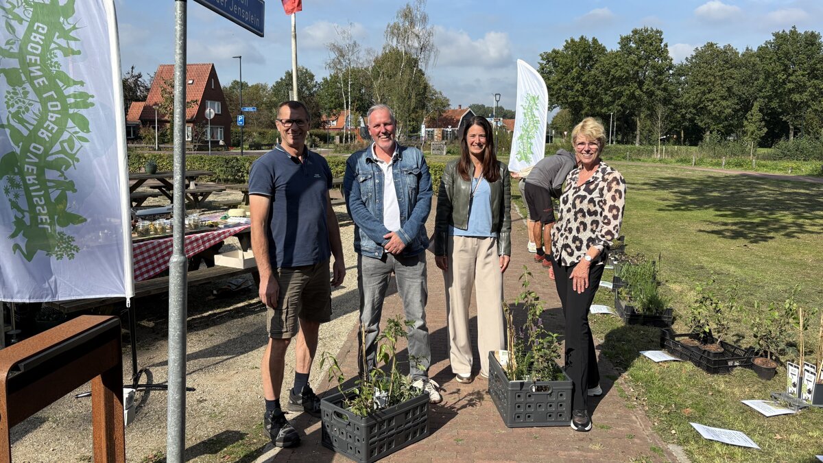 Wethouder Harold Sligman en vrouw Nienke en 2 bezoekers