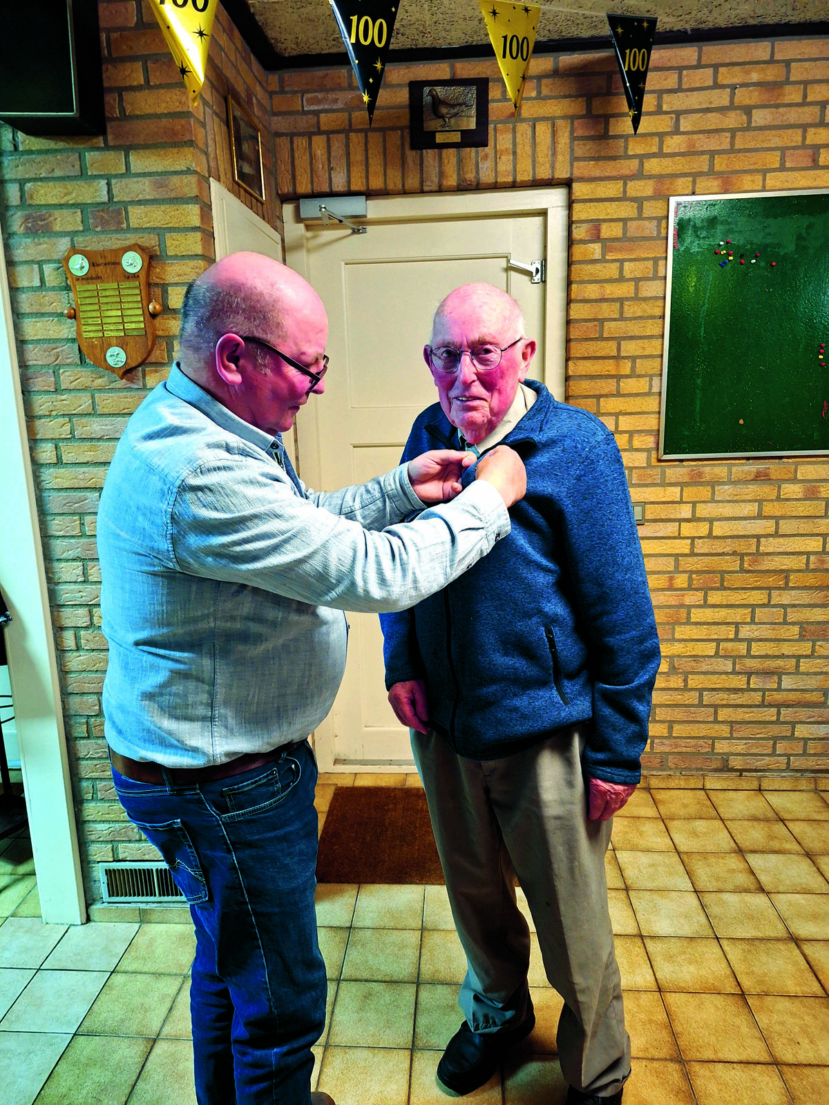 Foto Johan Poorthuis met vz. Johan Loos.jpg