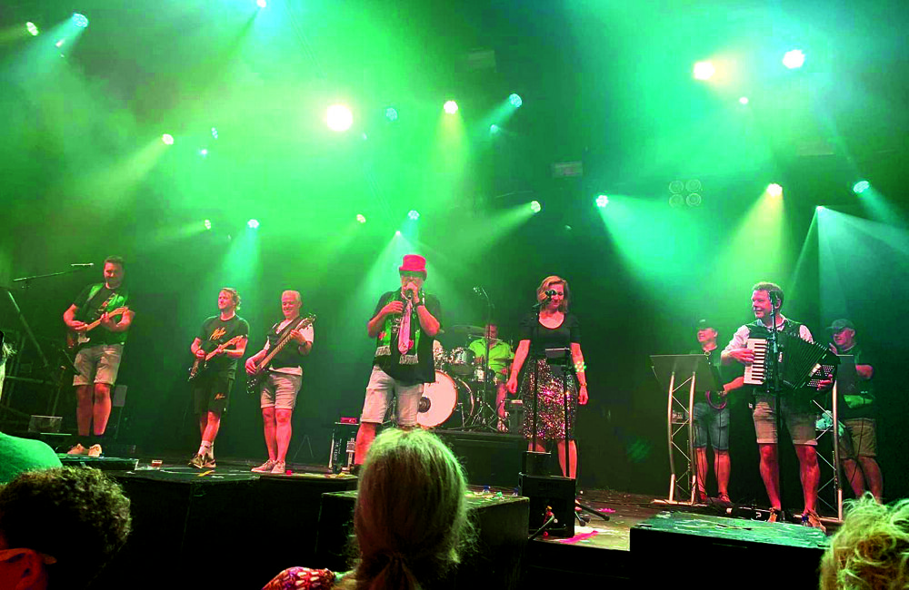 Denekamper Spatzen foto.jpeg